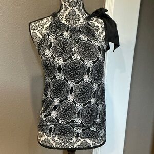 White House Black Market Black and White Patterned Top Size Small